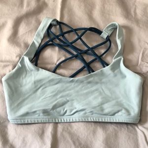 Lululemon size 4, free to be wild bra.
